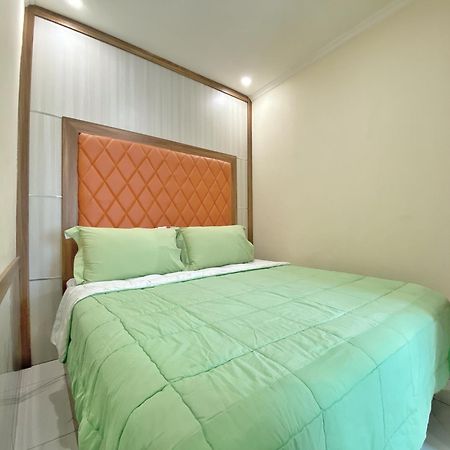 Ravarine Suite Apartment Yakarta Exterior foto
