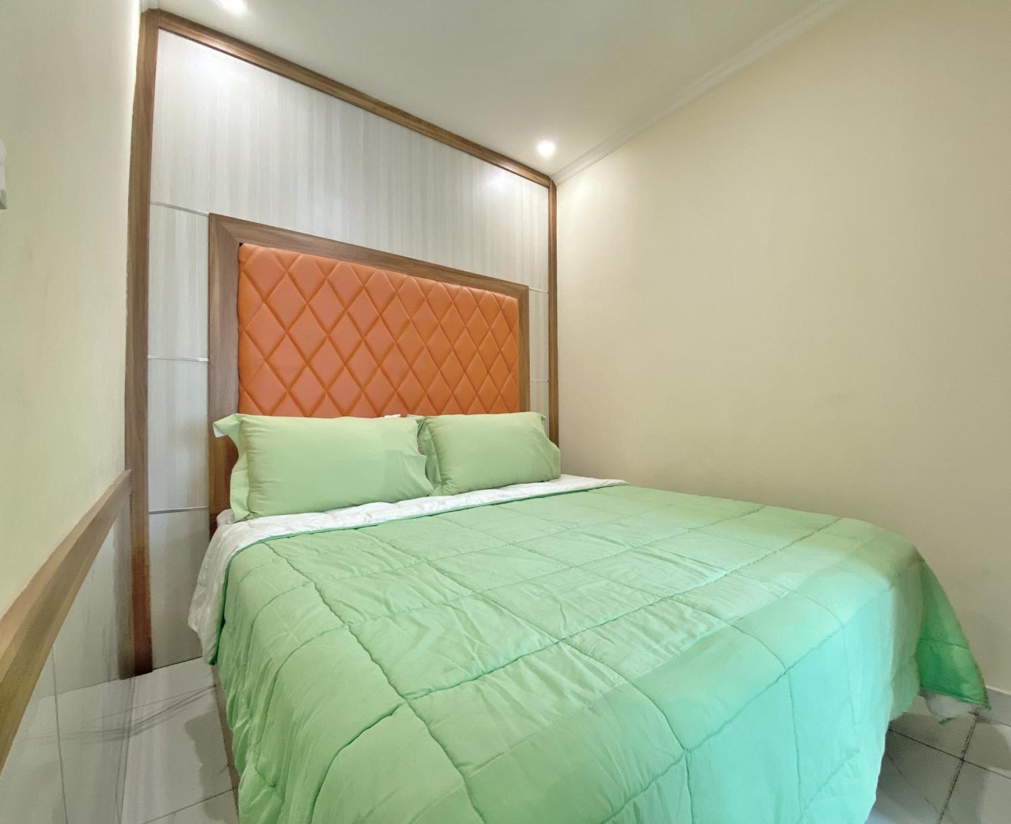 Ravarine Suite Apartment Yakarta Exterior foto